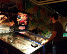 Flipperautomat Street Fighter II in der Kofferfabrik Fürth